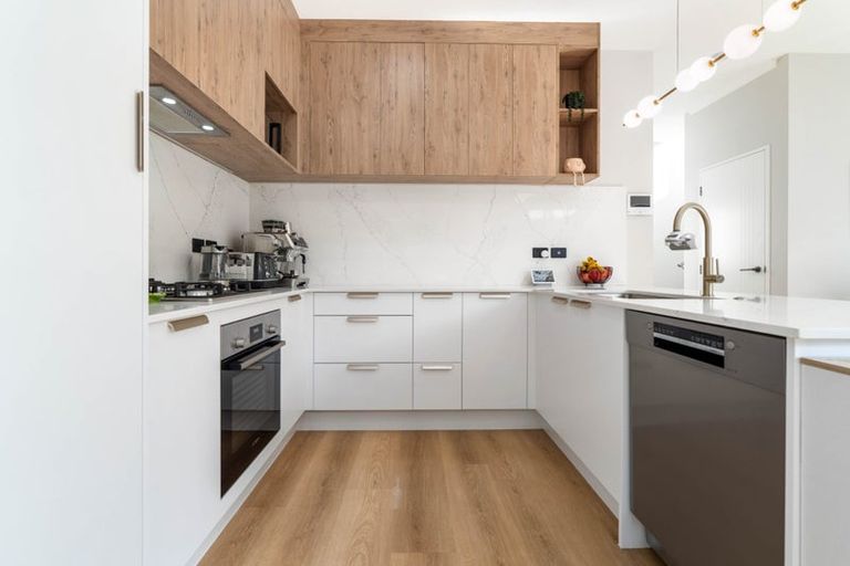 Photo of property in 13f Purata Place, Mangere Bridge, Auckland, 2022