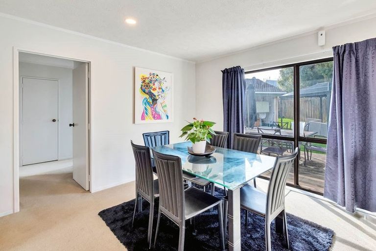Photo of property in 21 Crosby Road, West Harbour, Auckland, 0618