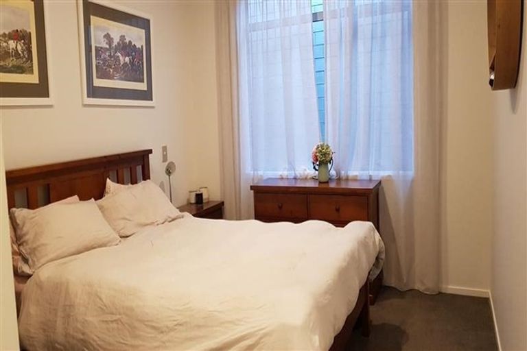 Photo of property in 7 Touhou Road, Hobsonville, Auckland, 0618