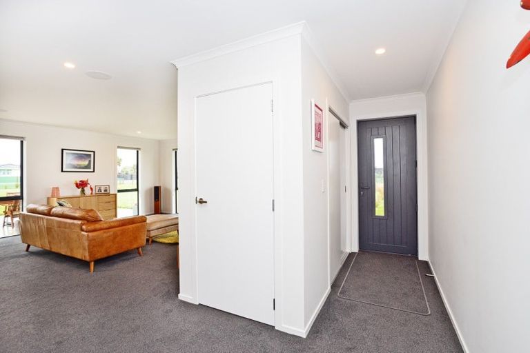 Photo of property in 83 Watt Road, Otatara, Invercargill, 9879