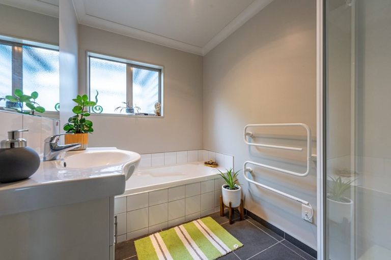 Photo of property in 35 Staithes Drive North, Whitby, Porirua, 5024