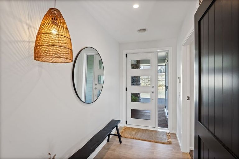 Photo of property in 3 Barbaras Way, Waikanae Beach, Waikanae, 5036