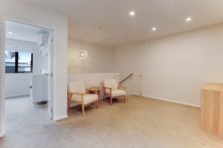 Photo of property in 44 Waipuhinui Way, Wiri, Auckland, 2104
