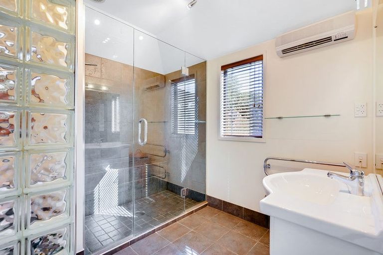 Photo of property in 14 Olive Grove, Havelock North, 4130