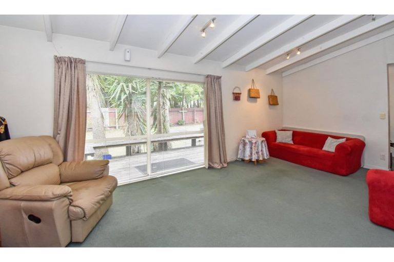 Photo of property in 60 Holmes Road, Manurewa, Auckland, 2102