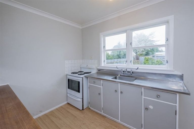 Photo of property in 20 Featherston Street, Levin, 5510