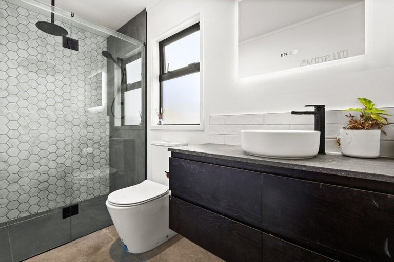 Photo of property in 2480 Kahuranaki Road, Elsthorpe, Havelock North, 4295