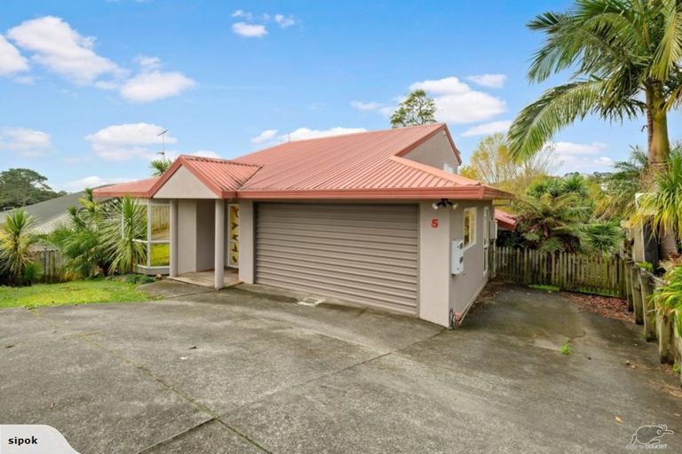 Photo of property in 1/5 Pelican Lane, Unsworth Heights, Auckland, 0632
