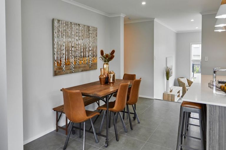 Photo of property in 44 Karepiro Drive, Stanmore Bay, Whangaparaoa, 0932