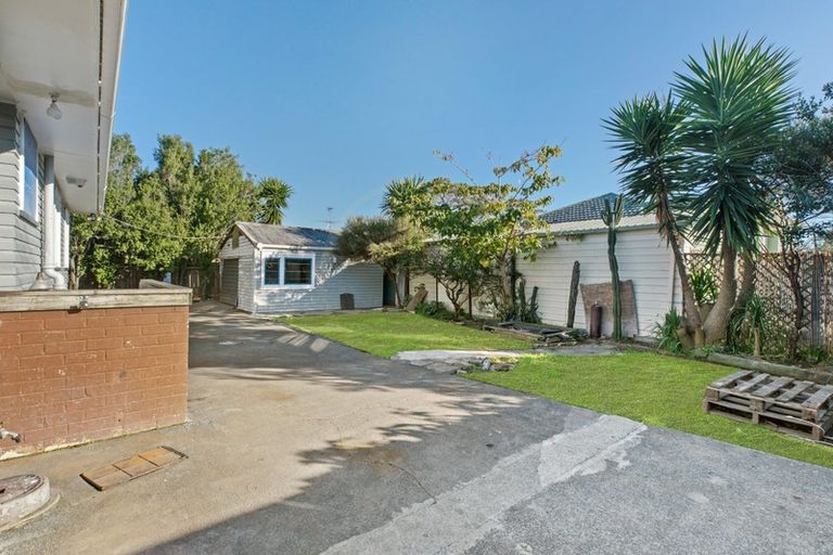 Photo of property in 64 Settlement Road, Papakura, 2110