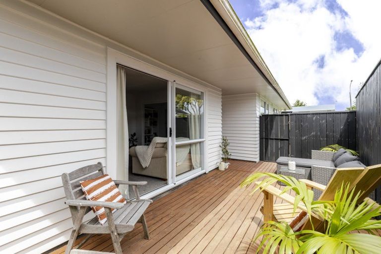 Photo of property in 60 Rosendale Avenue, Spotswood, New Plymouth, 4310