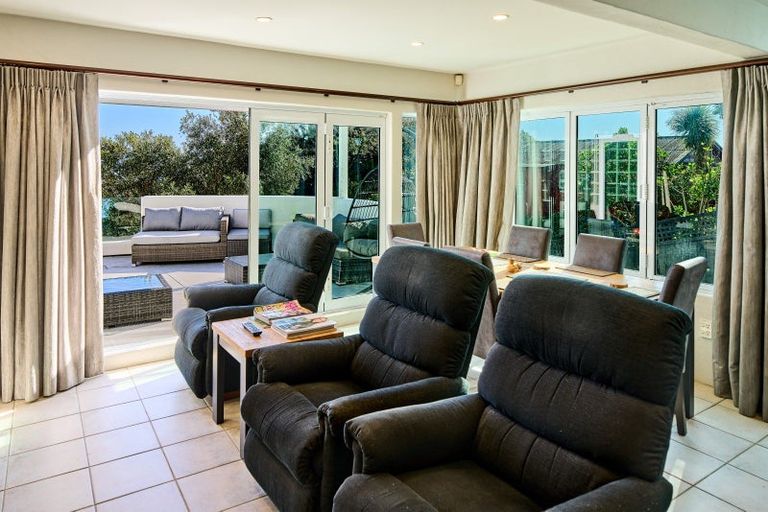 Photo of property in 5 Rangiuru Road, Mahina Bay, Lower Hutt, 5013