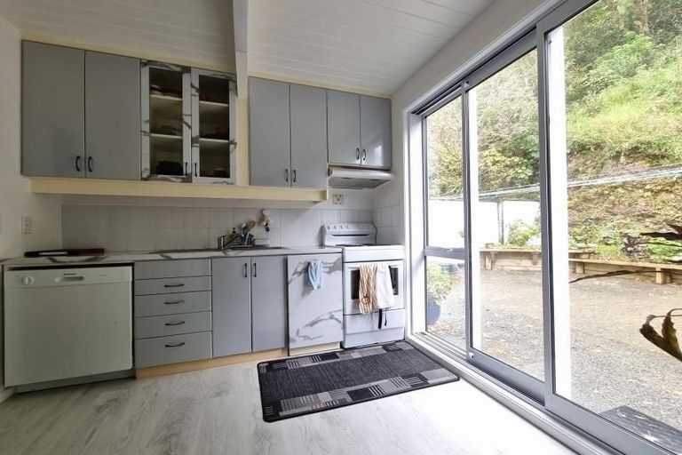 Photo of property in 22a Ranelagh Street, Karori, Wellington, 6012