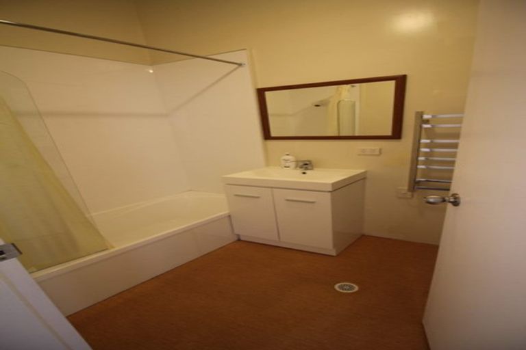 Photo of property in Carillion/the Knoll, 33 Thompson Street, Mount Cook, Wellington, 6011