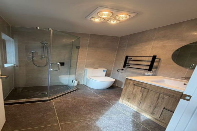 Photo of property in 47c Bruce Mclaren Road, Henderson, Auckland, 0612