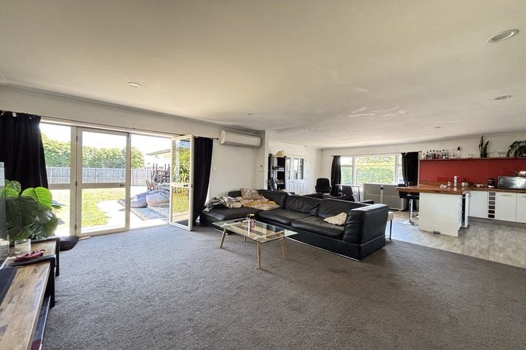 Photo of property in 1/125 Springs Road, Hornby, Christchurch, 8042