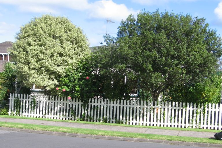 Photo of property in 2/11 Morrow Avenue, Bucklands Beach, Auckland, 2012