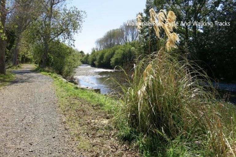 Photo of property in 11 Waiheke Street, Waikanae Beach, Waikanae, 5036