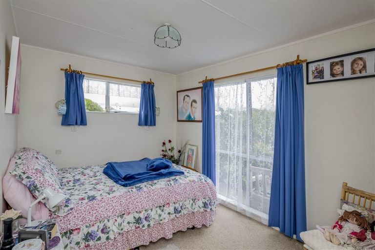 Photo of property in 110 Ryder Crescent, Levin, 5510