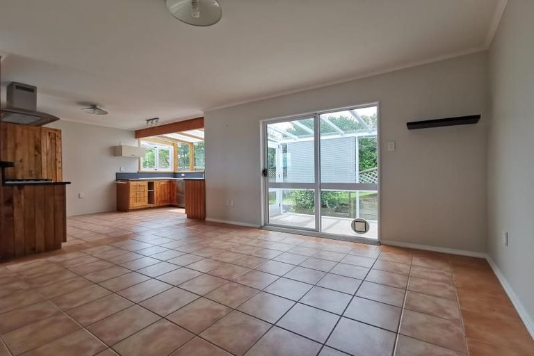 Photo of property in 28 Kaitangata Crescent, Kelson, Lower Hutt, 5010