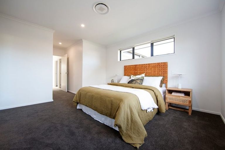 Photo of property in 27 Te Piriti Road, One Tree Point, 0118