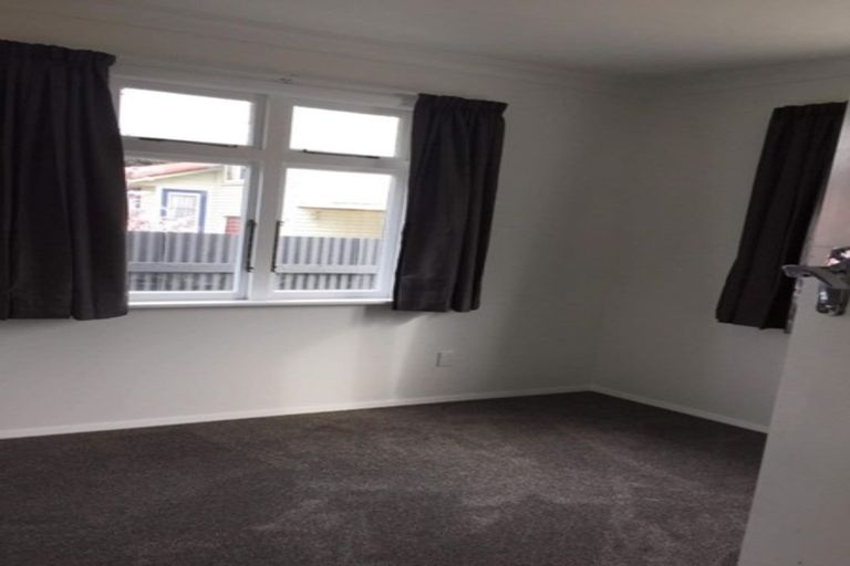 Photo of property in 16 Milson Line, Roslyn, Palmerston North, 4414