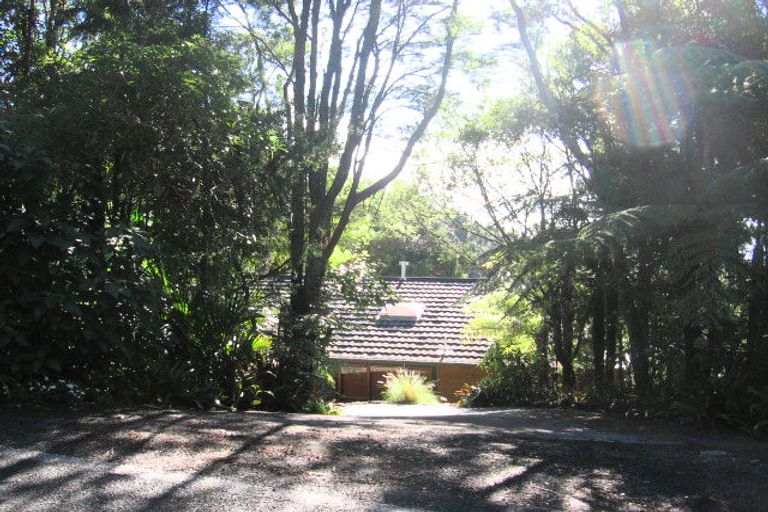 Photo of property in 279 Konini Road, Titirangi, Auckland, 0604