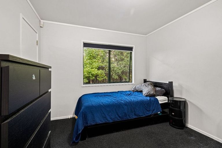 Photo of property in 25a Crompton Road, Massey, Auckland, 0614