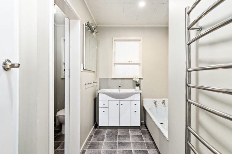 Photo of property in 4 Plunket Street, Tamatea, Napier, 4112