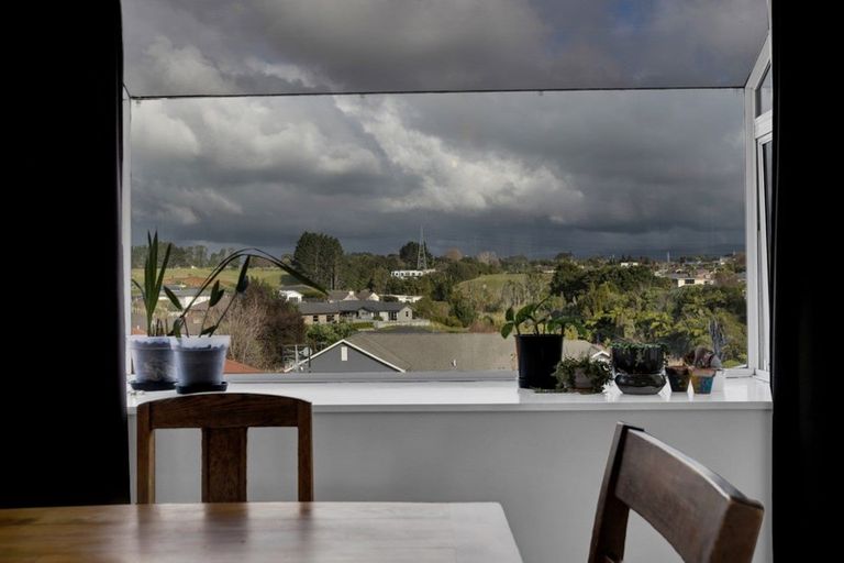 Photo of property in 9a Ballantrae Place, Highlands Park, New Plymouth, 4312
