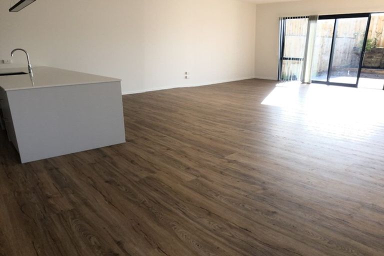 Photo of property in 59 Hayfield Way, Karaka, Papakura, 2113