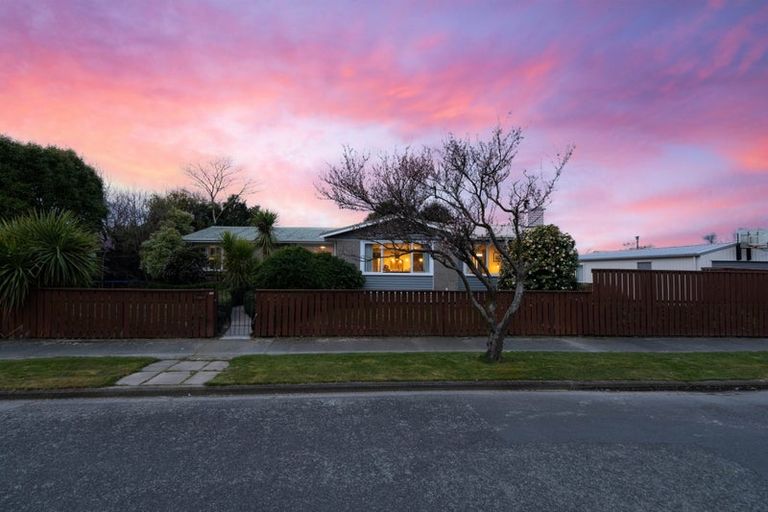 Photo of property in 10 Aintree Street, Bishopdale, Christchurch, 8051