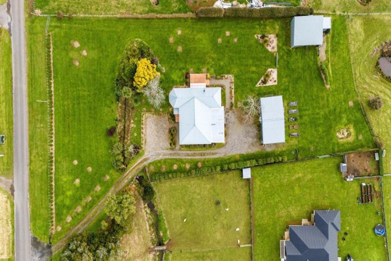 Photo of property in 56 Flint Road W, Stratford, 4332