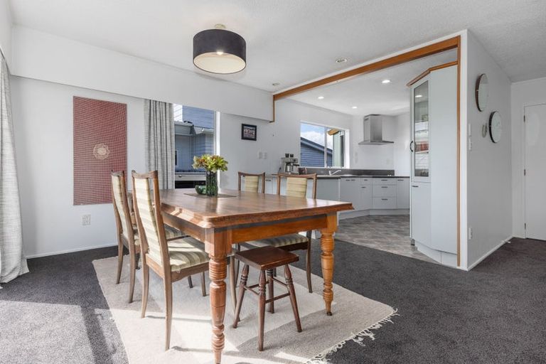 Photo of property in 3 Miro Road, Raumati South, Paraparaumu, 5032