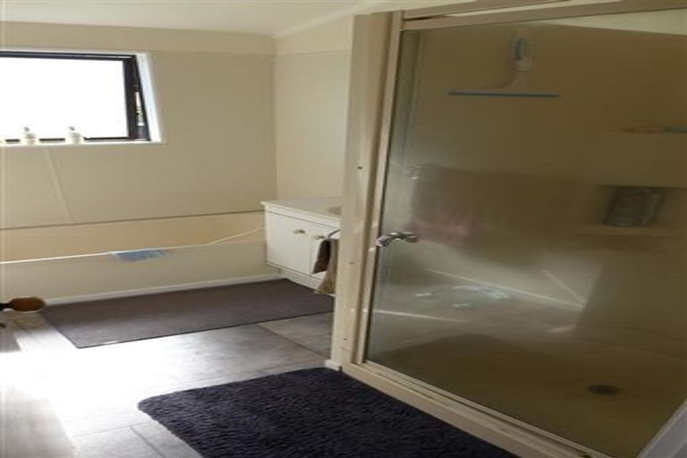 Photo of property in 1/130 Colwill Road, Massey, Auckland, 0614