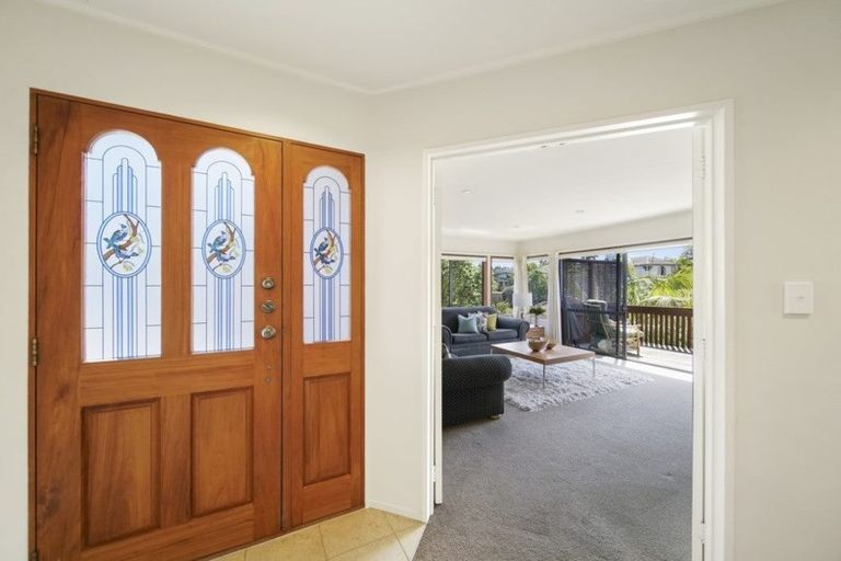 Photo of property in 93a Botany Road, Botany Downs, Auckland, 2010