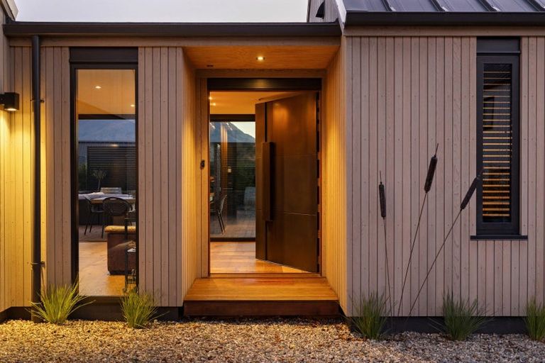 Photo of property in 8 Arran Lane, Jacks Point, Queenstown, 9371