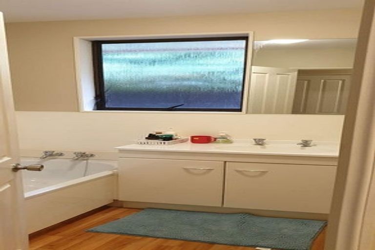 Photo of property in 15 Highland Place, Avonhead, Christchurch, 8042