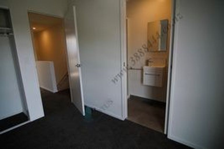Photo of property in 2/255 Kilmore Street, Christchurch Central, Christchurch, 8011