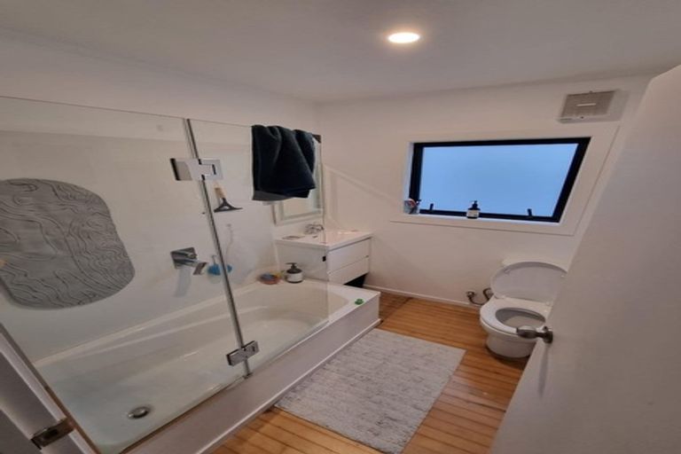 Photo of property in 3/125a Birkdale Road, Birkdale, Auckland, 0626