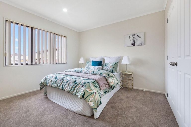 Photo of property in 3 Magnolia Place, Flat Bush, Auckland, 2016