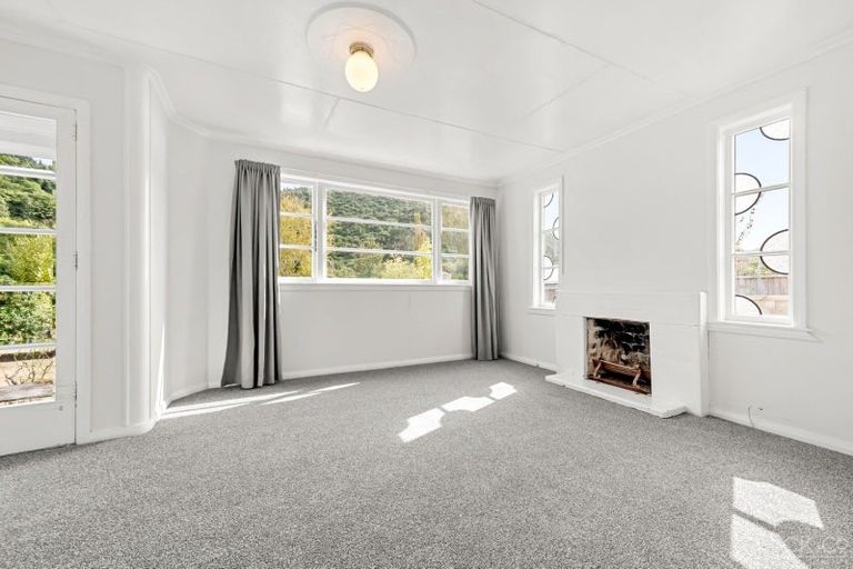 Photo of property in 11 Black Beech Street, Birchville, Upper Hutt, 5018