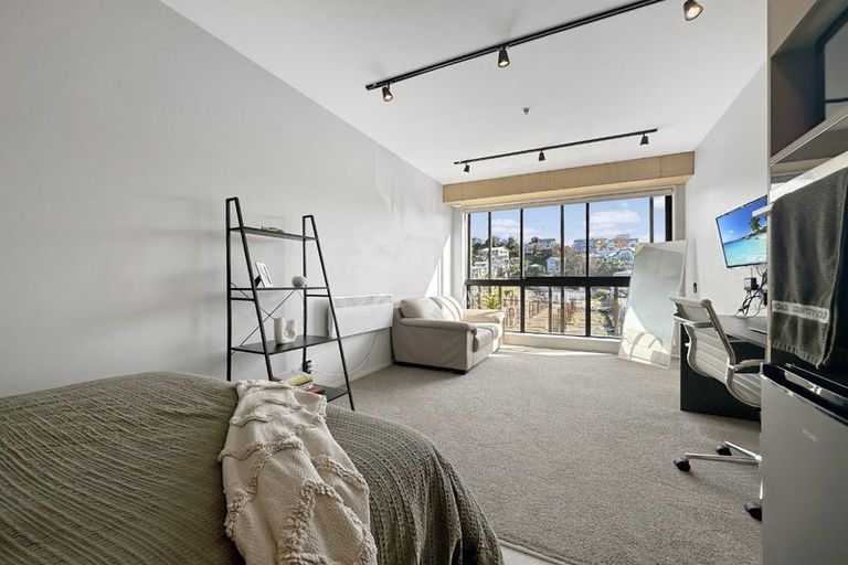 Photo of property in Vedado Apartments, 208/41u Hopper Street, Mount Cook, Wellington, 6011