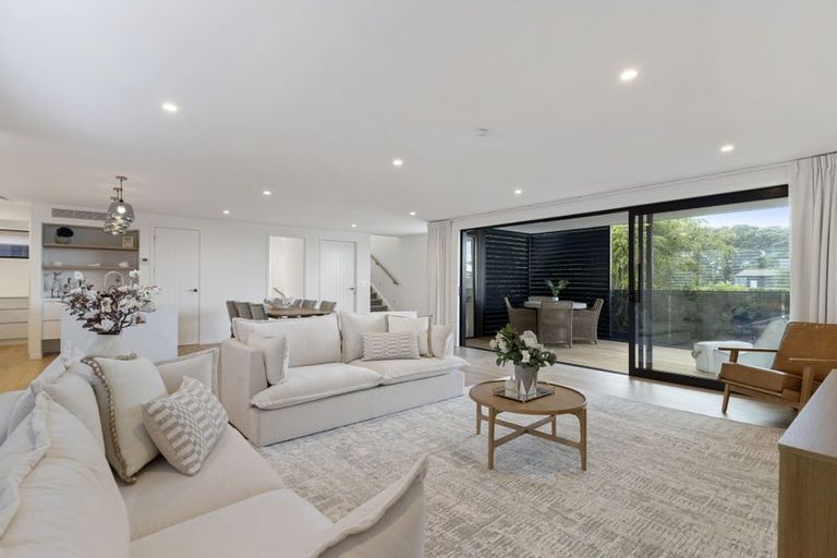 Photo of property in 10b Montrose Terrace, Mairangi Bay, Auckland, 0630