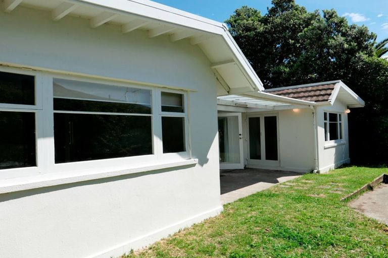 Photo of property in 74 Matai Road, Raumati South, Paraparaumu, 5032