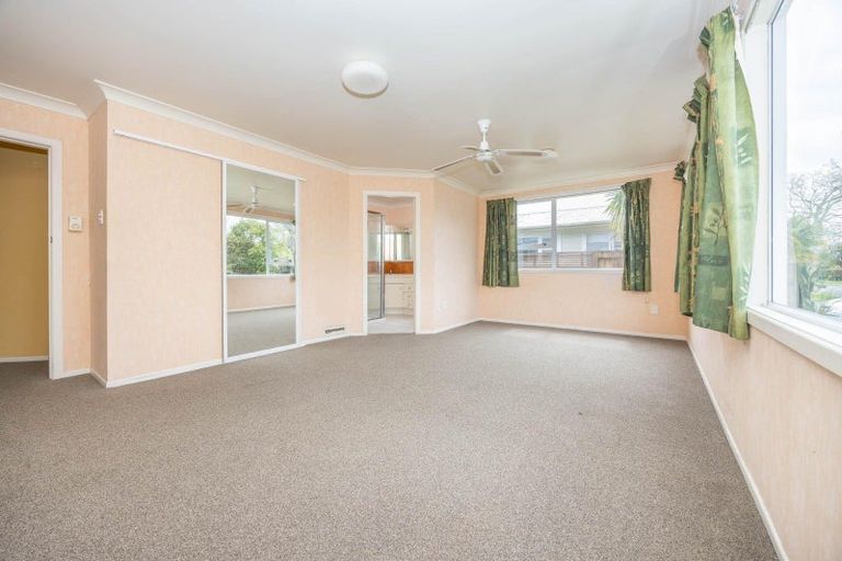 Photo of property in 27 Fuchsia Avenue, Pukete, Hamilton, 3200