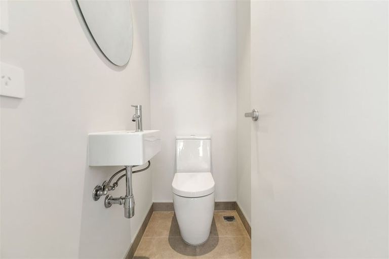 Photo of property in 2u2 Manning Street, Hamilton Central, Hamilton, 3204