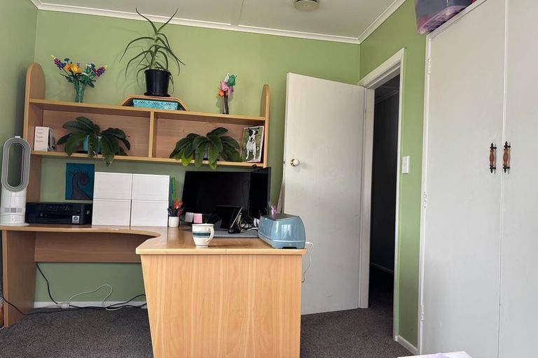 Photo of property in 13 Tapsell Road, Fairy Springs, Rotorua, 3015