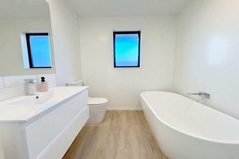 Photo of property in 65 Mehrtens Crescent, Woodend, 7610