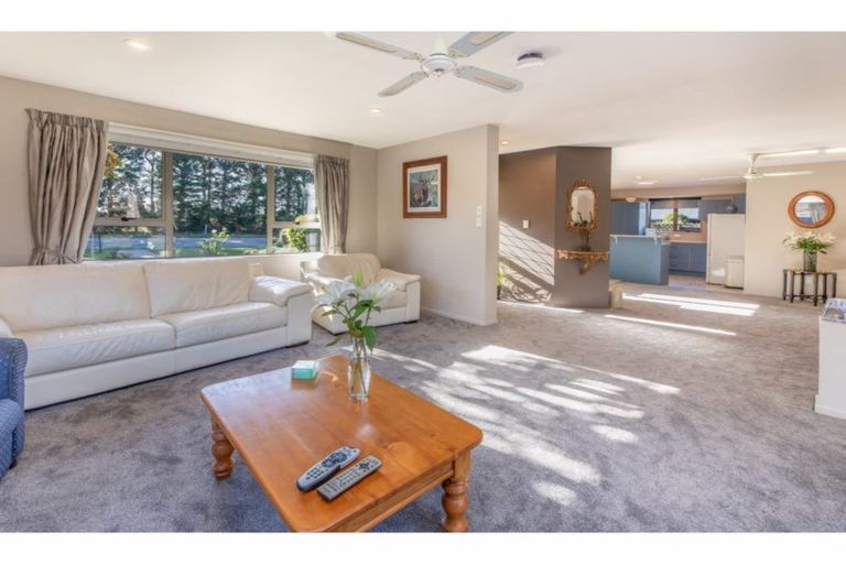 Photo of property in 32 Masefield Drive, Rolleston, 7614